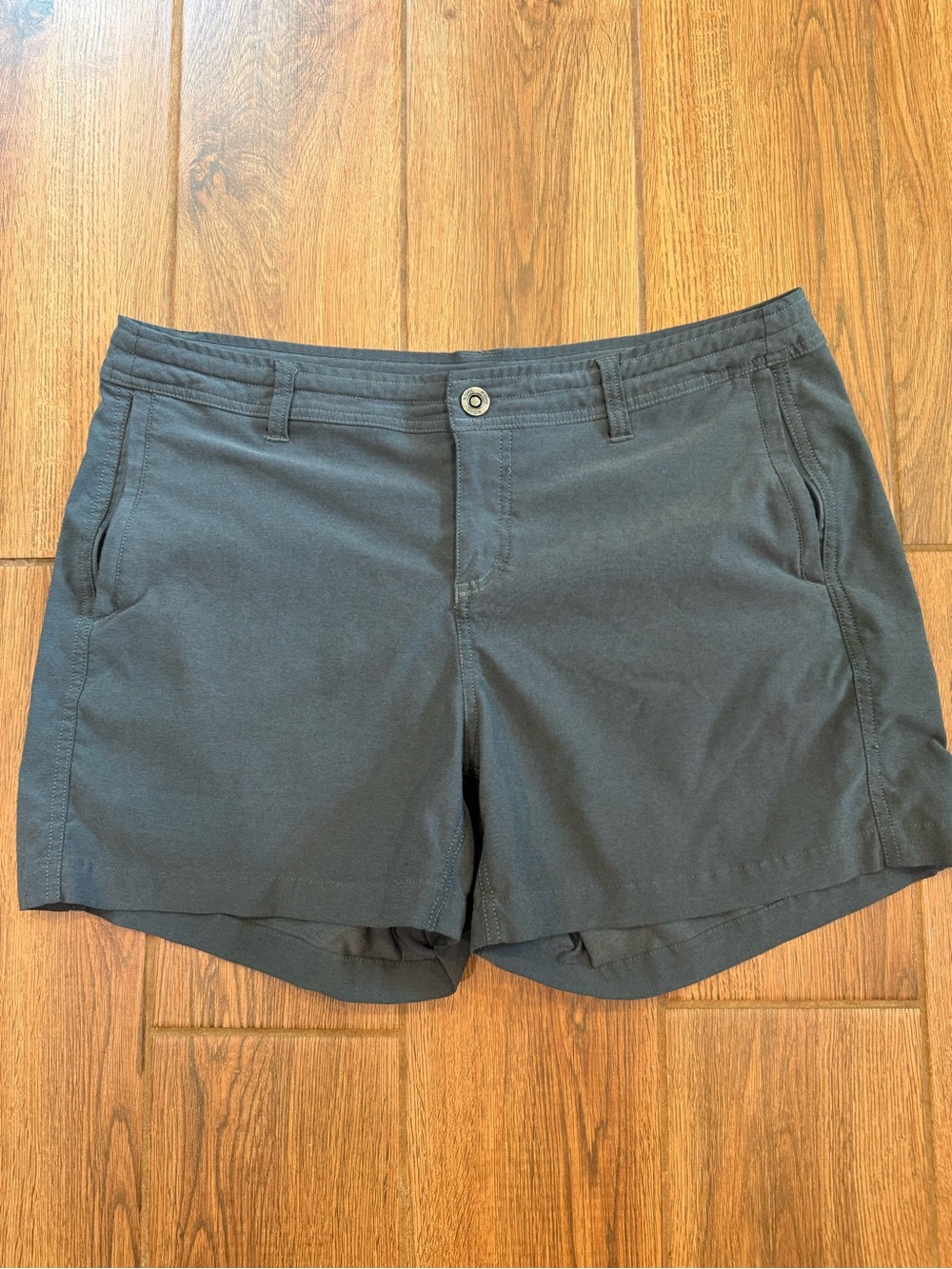 Kuhl Women's Gray Shorts Drawstring Pockets 4” Inseam Size 14